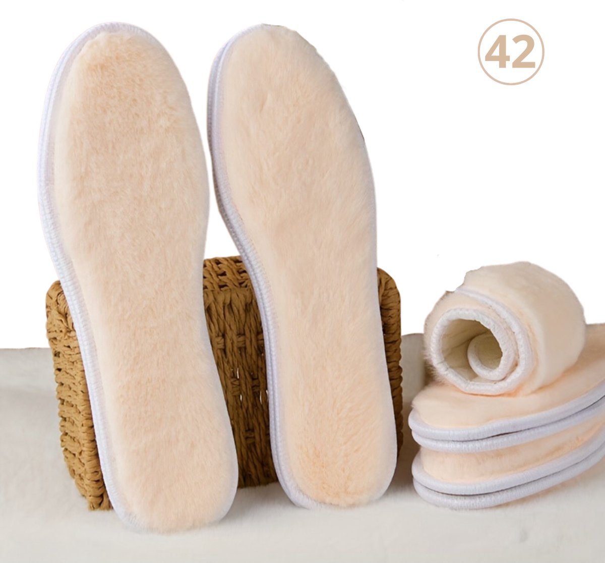 Nivard Verwarmde Inlegzolen - Verwarmde Zolen - Sokken - Schoenverwarming - Verwarmde Zooltjes - Inlegzolen Verwarmd - Warm - Beige - Maat 42 - (Niet elektrisch) (8721065077609)